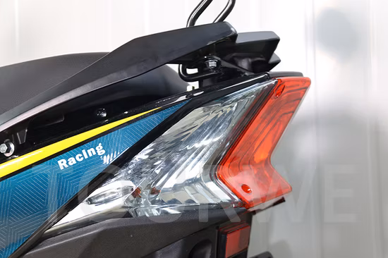 성인을 위한 Flymate China 제조업체 저렴한 고속 CKD 전기 오토바이